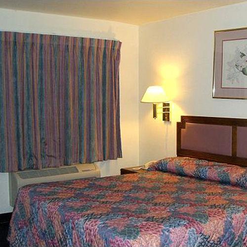 Value Inn & Suites Redding Bilik gambar