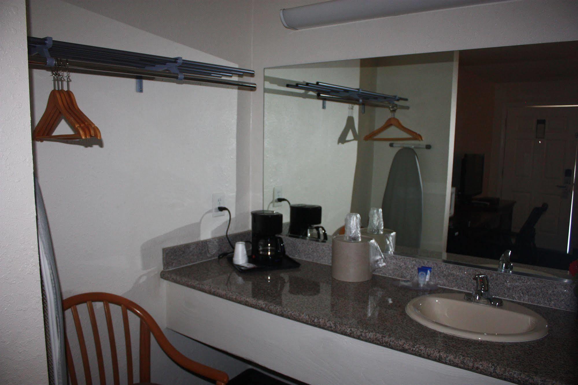 Value Inn & Suites Redding Luaran gambar